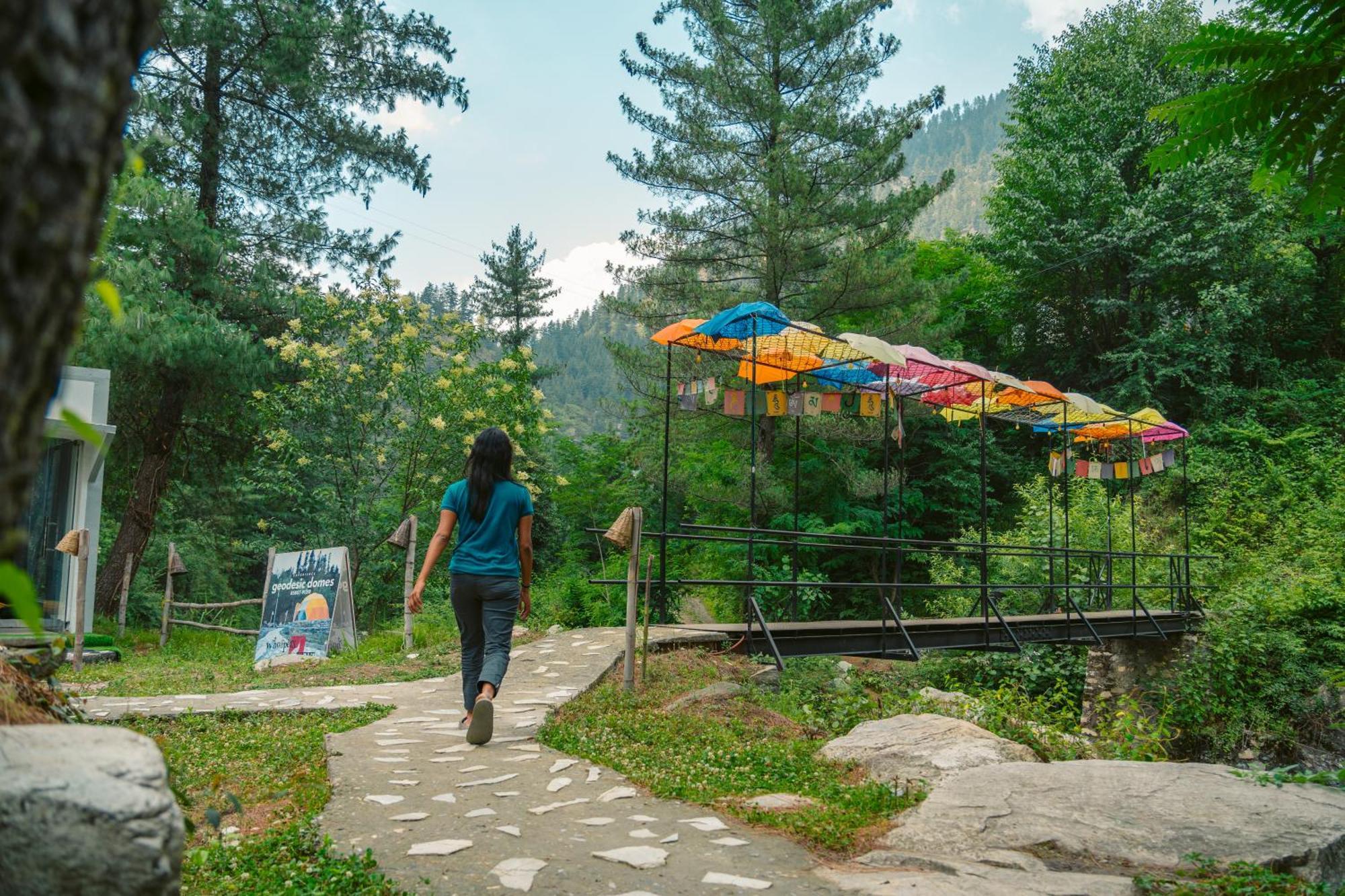 Whoopers Boutique Resort Jibhi Exterior photo