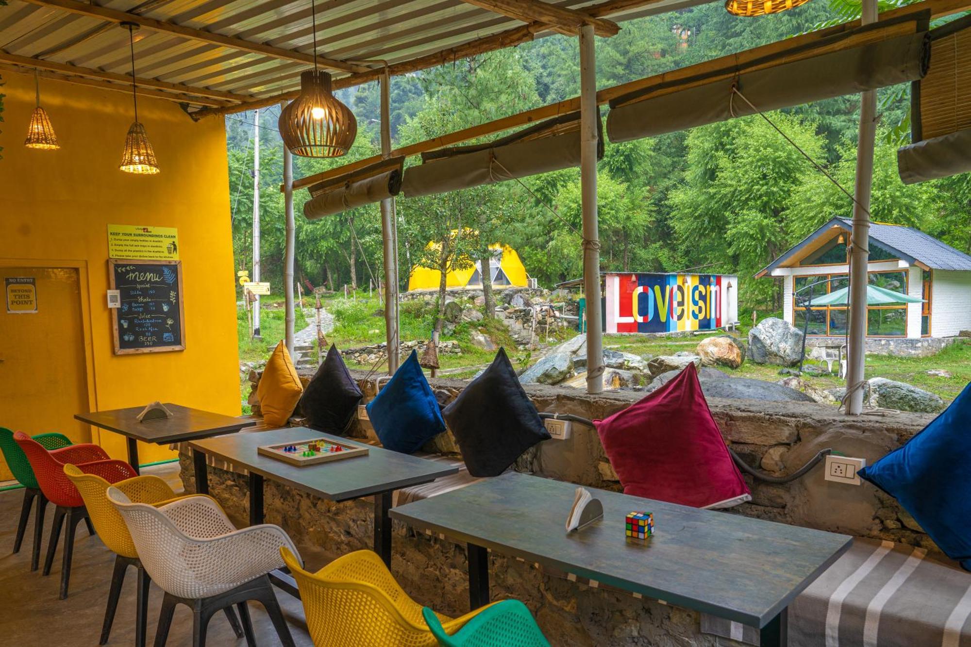 Whoopers Boutique Resort Jibhi Exterior photo