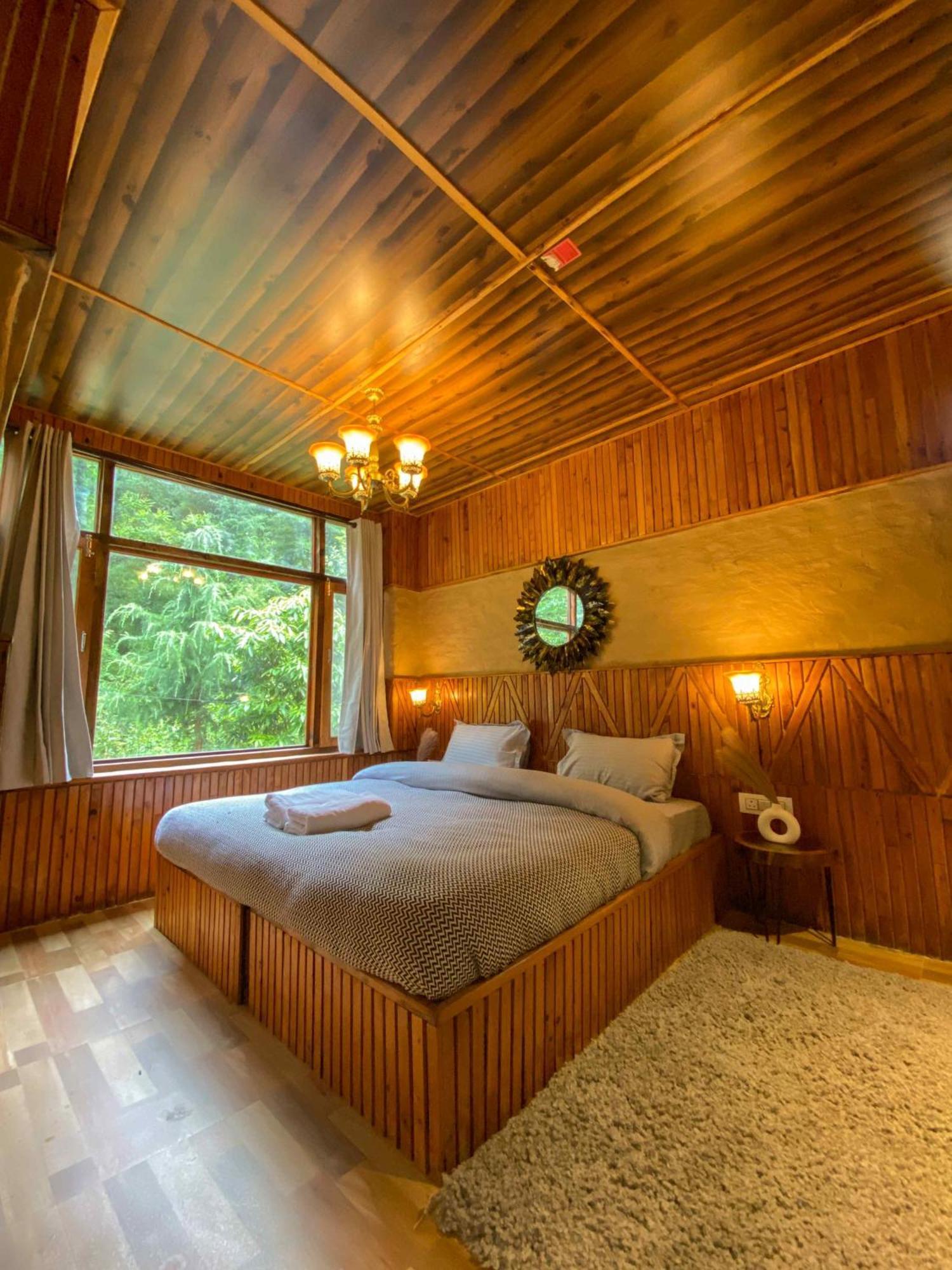 Whoopers Boutique Resort Jibhi Exterior photo