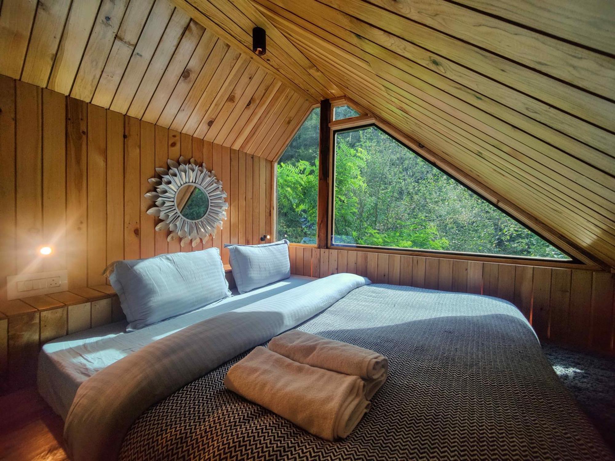 Whoopers Boutique Resort Jibhi Exterior photo